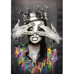 Black and grey Lady with Crown
